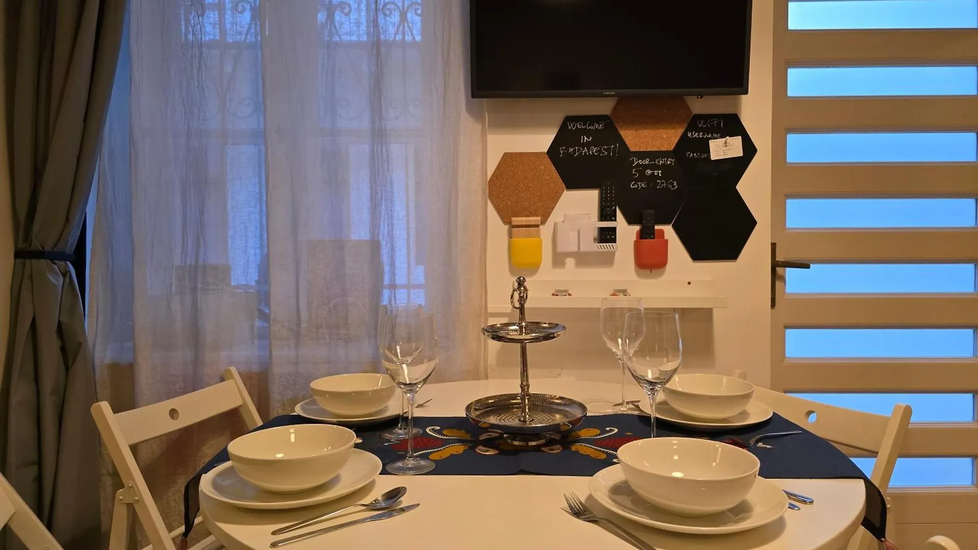 Quiet Apartment In Kazinczy Str Downtown Budapest Hungary